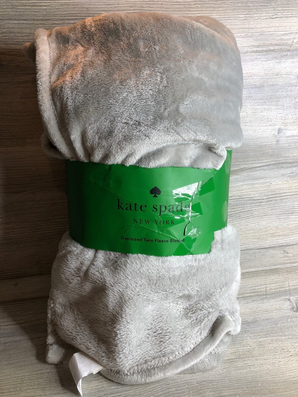 Kate Spade Oversized Twin Fleece Grey Blanket Size 68” x 90” NWT